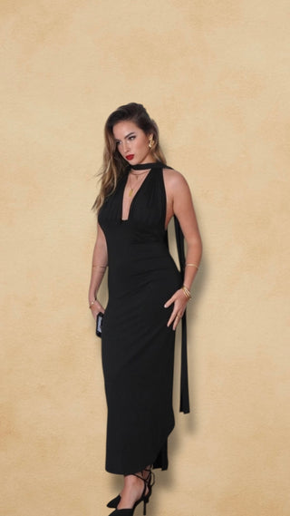 Robe noire à dos nu